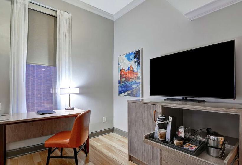 Quarto Premium, The Cincinnatian Hotel Curio Collection By Hilton