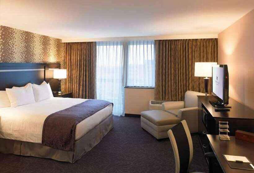 Люкс Повышенной Комфортности, The Strathallan Rochester Hotel & Spa   Doubletree By Hilton