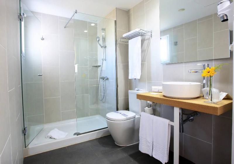 スタンダードルーム, The Strathallan Rochester Hotel & Spa   Doubletree By Hilton