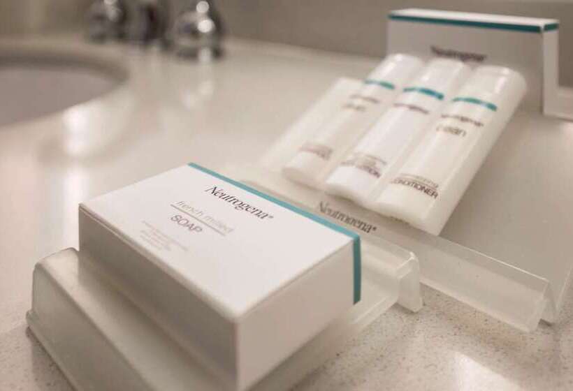 Quarto Premium, The Cincinnatian Hotel Curio Collection By Hilton
