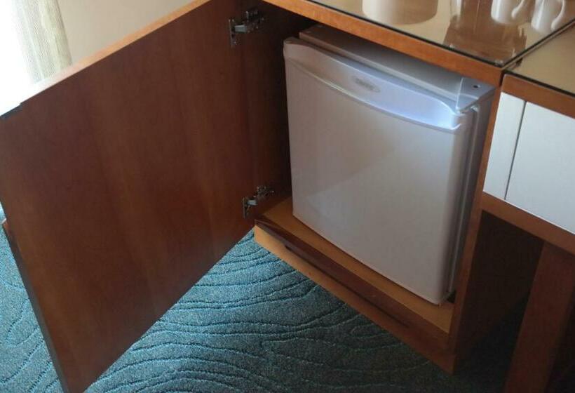 سوییت جونیور, Oasis Hotel Waikiki