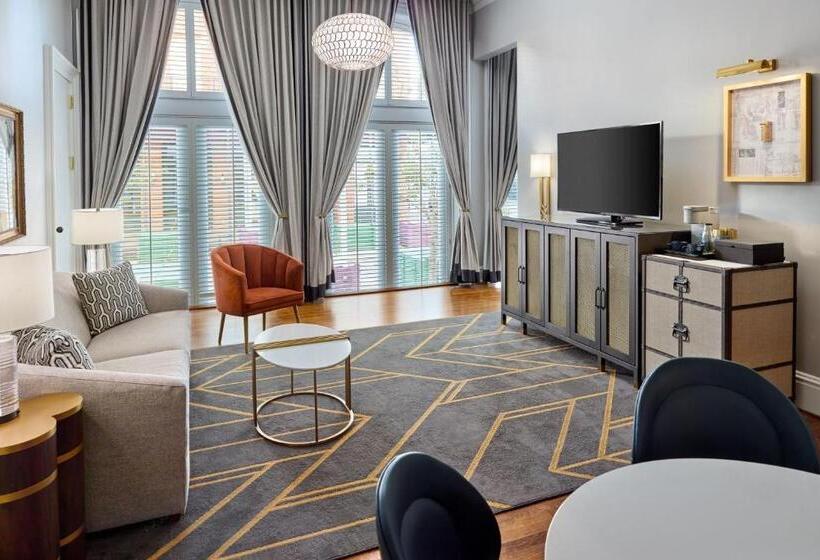 Suite Llit King, The Tremont House, Galveston, A Tribute Portfolio