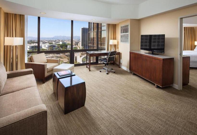 سوئیت با تخت بزرگ, The Westin Bonaventure Hotel & Suites, Los Angeles
