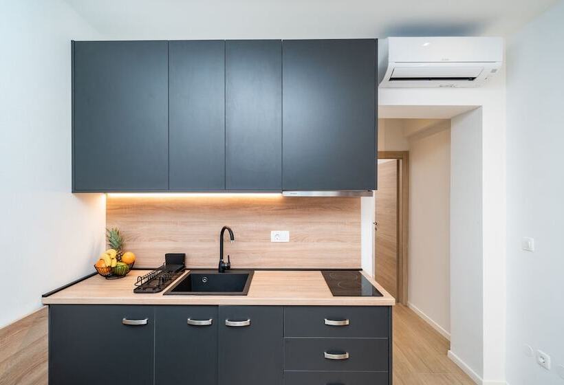 آپارتمان 1 خوابه با تراس, Bacan Serviced Apartments