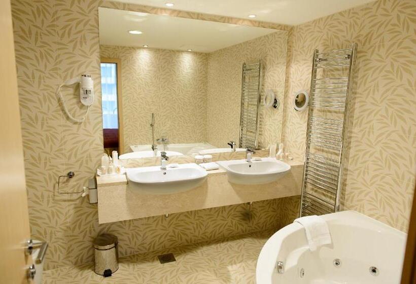 سوئیت پرزیدنت, Grand Hotel Sava Superior