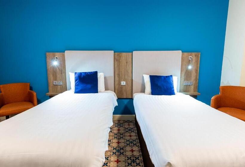스탠다드 룸, Cairn Hotel & Apartments