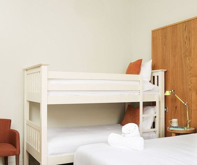 Семейный Номер, Cairn Hotel & Apartments