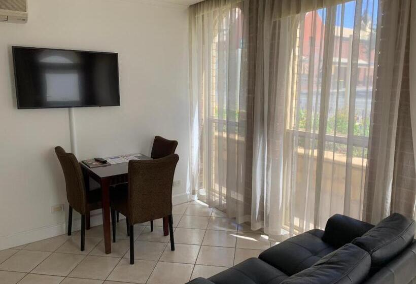 سوئیت 2 خوابه, Ensenada Motor Inn And Suites