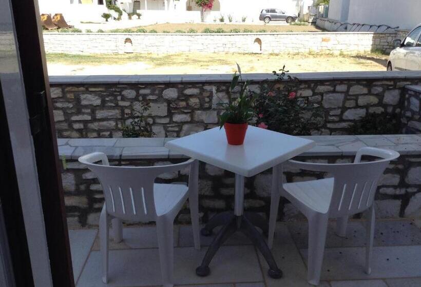 Номер Стандарт Трехместный, Irene Hotel   Beachfront