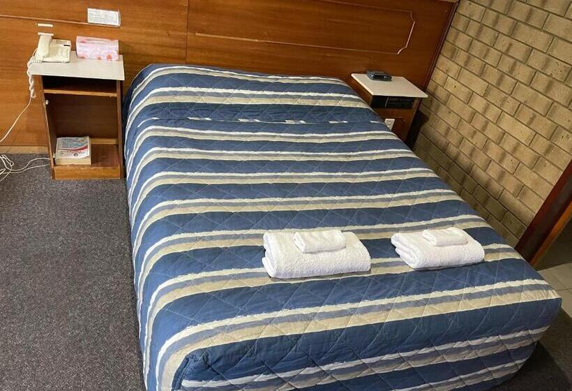 Номер Economy, Pavlos Motel