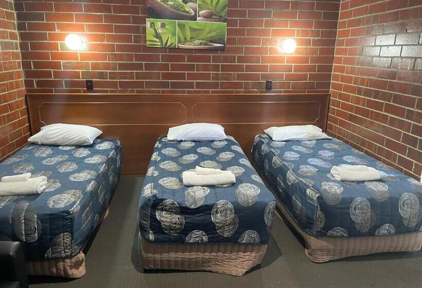 Номер Стандарт Трехместный, Pavlos Motel