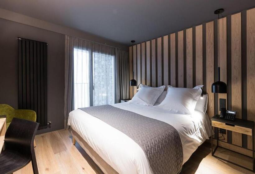 اتاق استاندارد با چشم‌انداز کوهستان, Naudi Boutique Adults Only