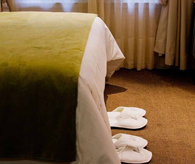 استودیوی سوپریور, Ulises Recoleta Suites