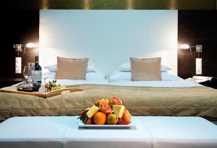 Family Suite, Turiec