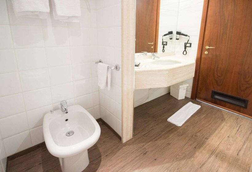 Полулюкс, Best Western  Modena District