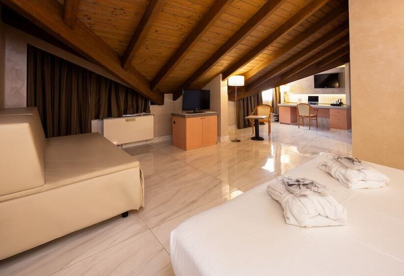 Полулюкс, Best Western  Modena District