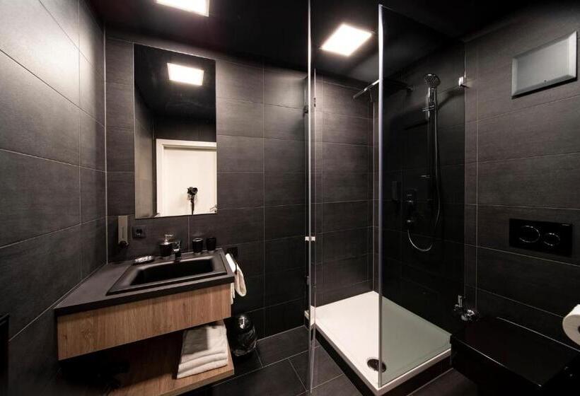 استودیوی استاندارد, Blackhome Innsbruck Boutique I Contactless Check In