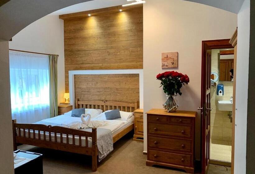 اتاق استاندارد چهار تخته, Lesana