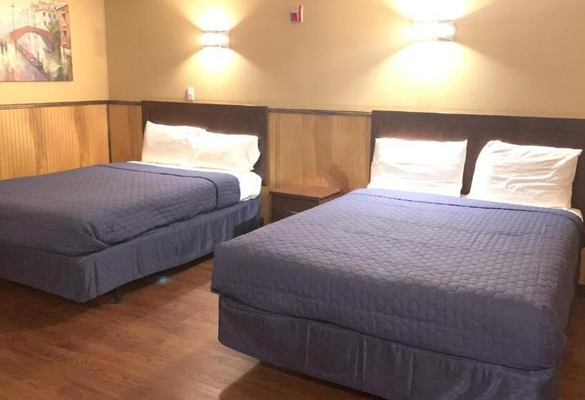 Четырехместный Номер Deluxe, Magnuson Grand Harrisburg
