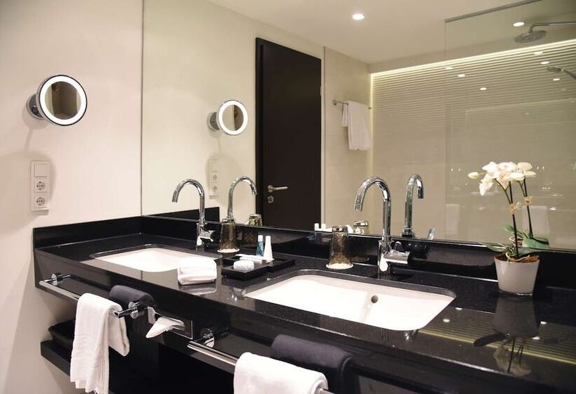 Номер Deluxe, Steigenberger Hotel Bad Homburg