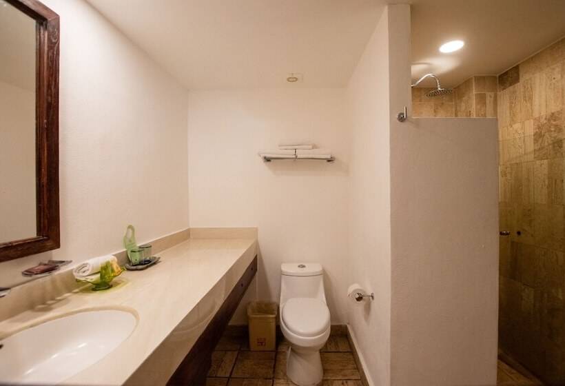 اتاق استاندارد با تخت بزرگ, Hacienda Buenaventura Hotel & Mexican Charm   All Inclusive
