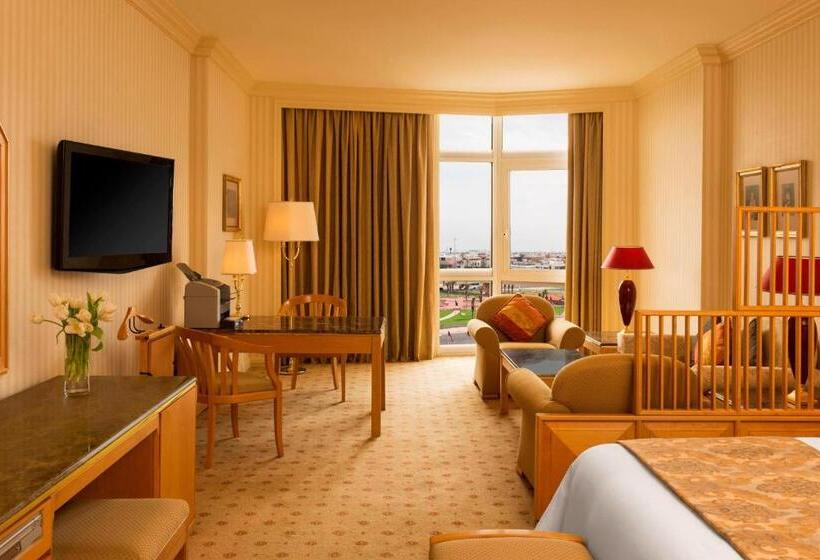 اتاق لوکس با تخت بزرگ, Sheraton Kuwait, A Luxury Collection Hotel, Kuwait City