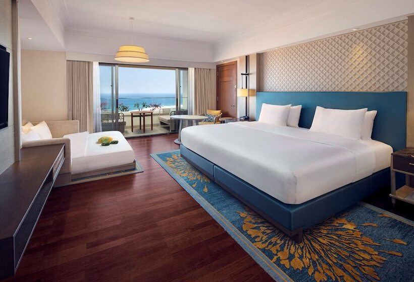 اتاق لوکس با چشم‌انداز دریا, Hilton Bali Resort