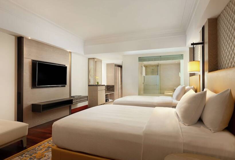 اتاق استاندارد با چشم‌انداز استخر, Hilton Bali Resort