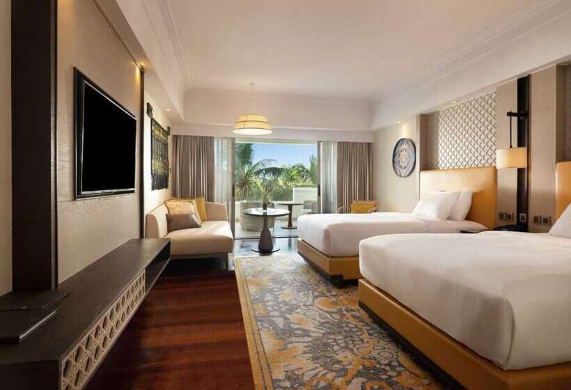 اتاق استاندارد با چشم‌انداز استخر, Hilton Bali Resort