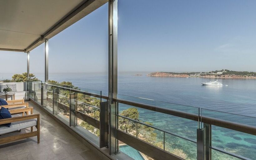 سوییت با چشم‌انداز دریا, Four Seasons Astir Palace Athens