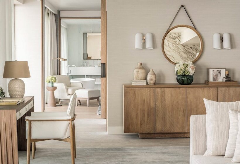 سوییت با چشم‌انداز دریا, Four Seasons Astir Palace Athens