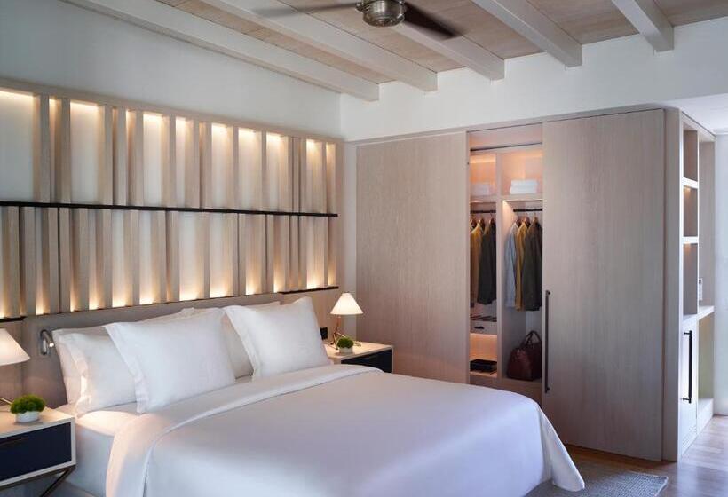 بانگلوی استاندارد, Four Seasons Astir Palace Athens