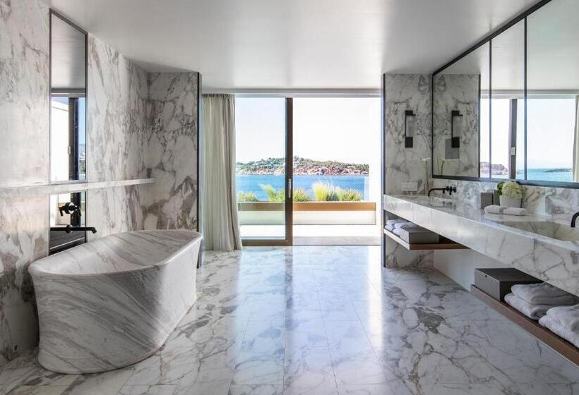 سوییت, Four Seasons Astir Palace Athens