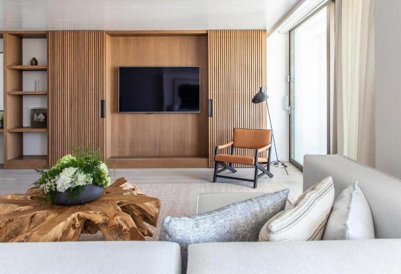 سوئیت با تخت بزرگ, Four Seasons Astir Palace Athens