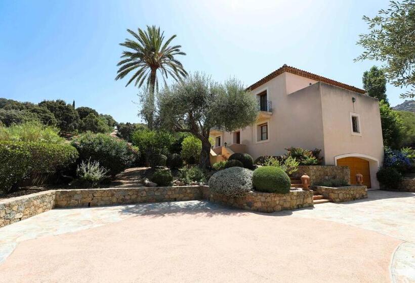 Вилла 1 Спальня Вид на Сад, La Villa Calvi