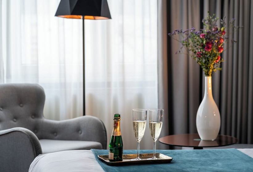 اتاق راحتی سه تخته, Leonardo Boutique Hotel Berlin City South