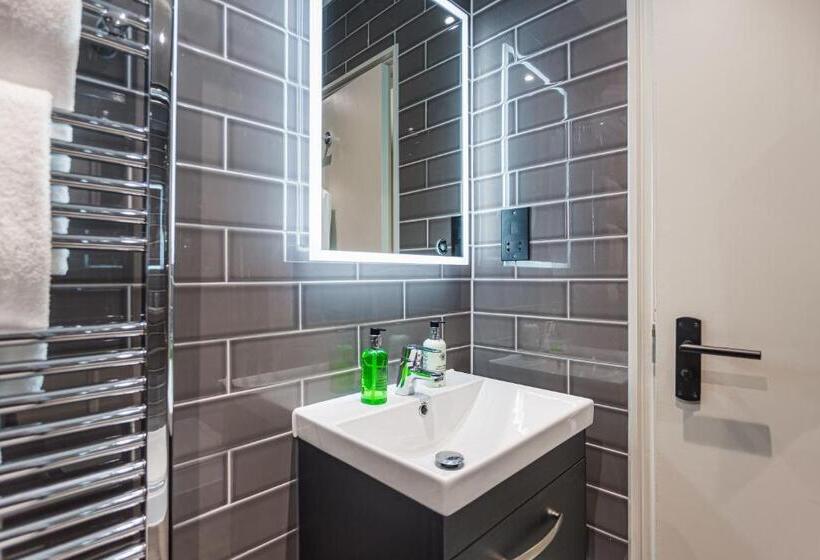 Классический Номер, The George Hotel, Amesbury, Wiltshire