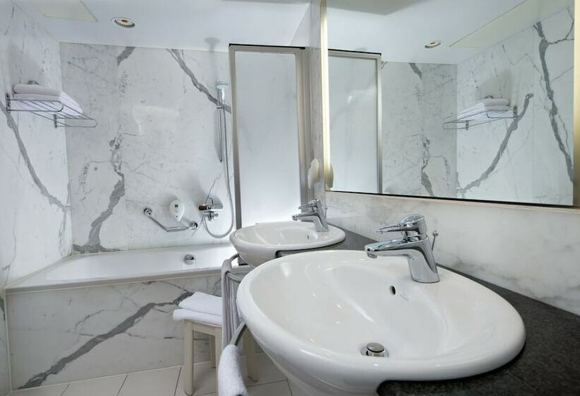 Номер Superior, Radisson Blu Furst Leopold