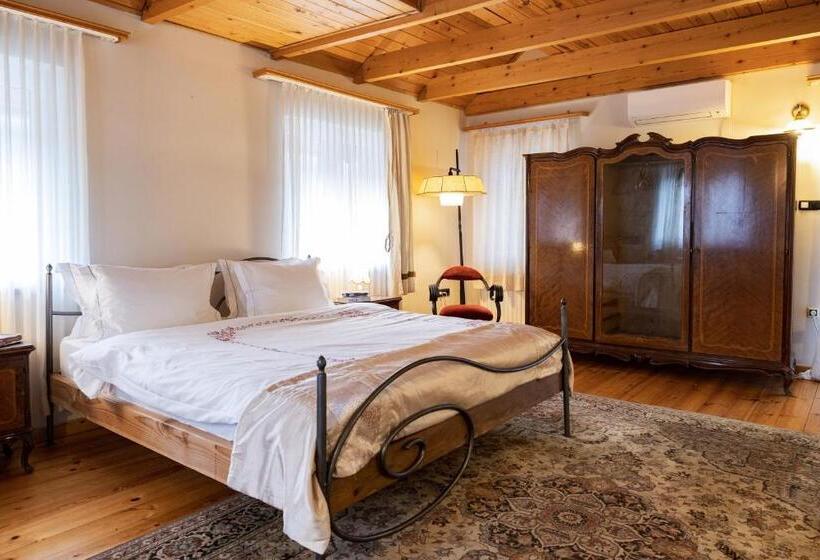 سوییت, Nomad Hotel & Glamping