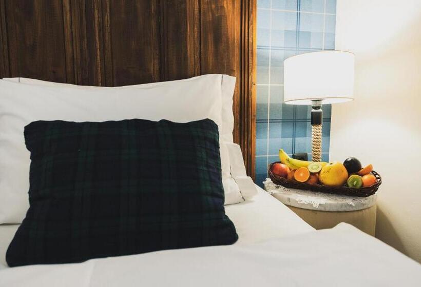 اتاق لوکس سه تخته, Nomad Hotel & Glamping