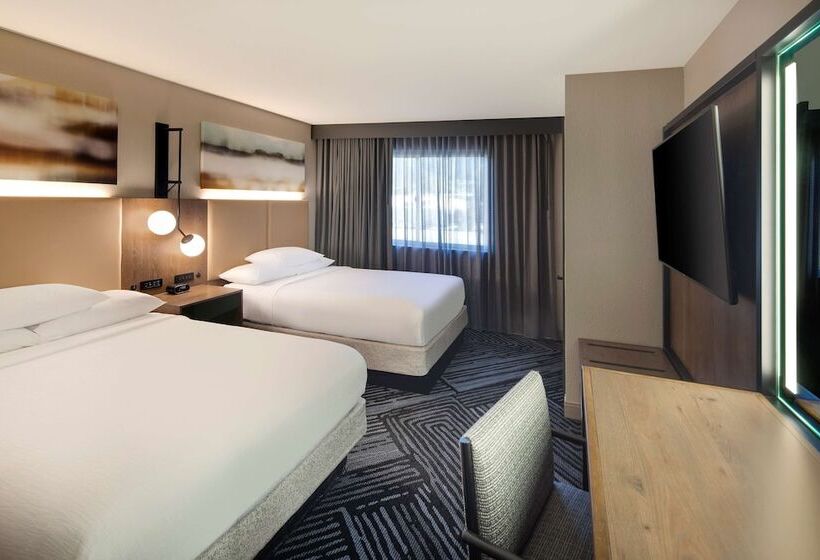 Люкс Адаптированный для Инвалидов, Embassy Suites By Hilton San Rafael Marin County