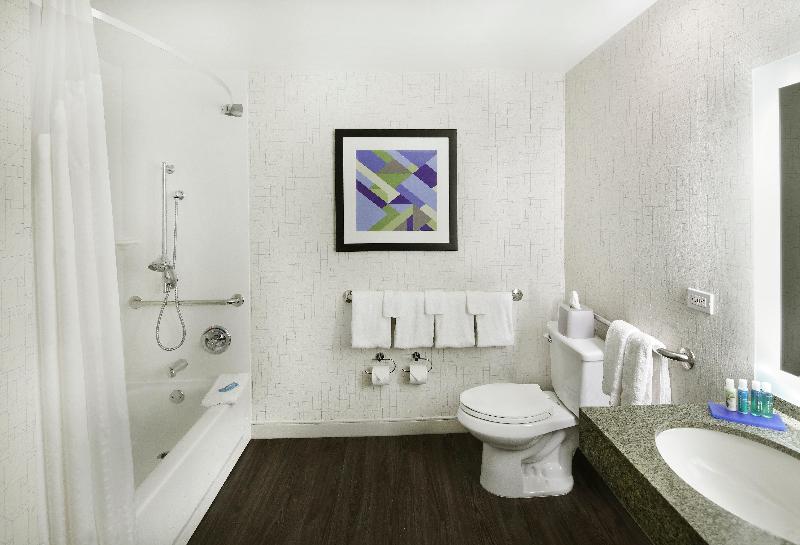 Люкс Адаптированный для Инвалидов, Holiday Inn Express Richmond, An Ihg