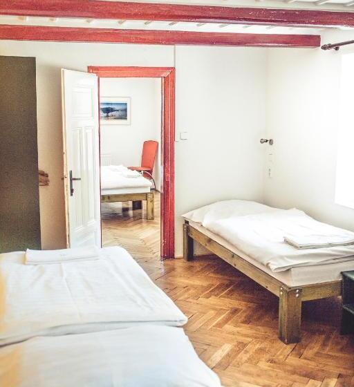 Семейный Номер, Retro Hotel Pod Zvičinou