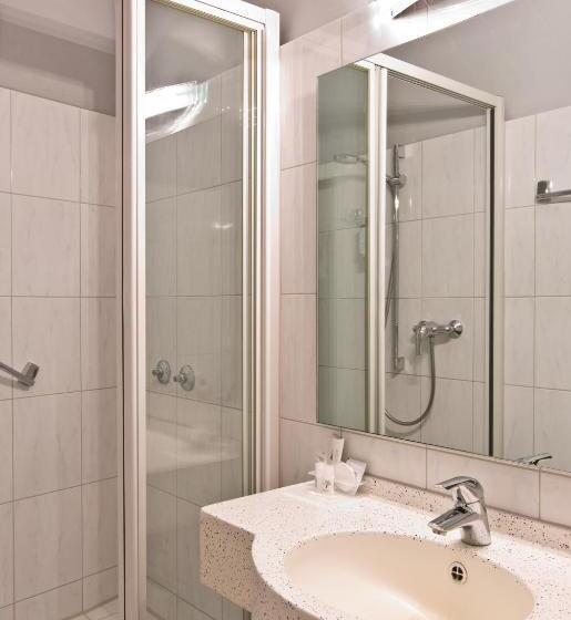 اتاق استاندارد یک نفره, Astor & Apart