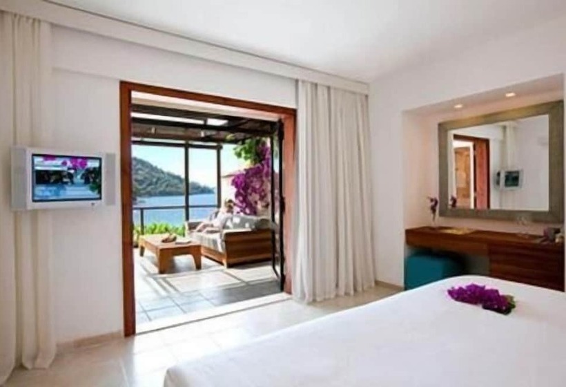 Superior Room with Terrace, Hillside Beach Club