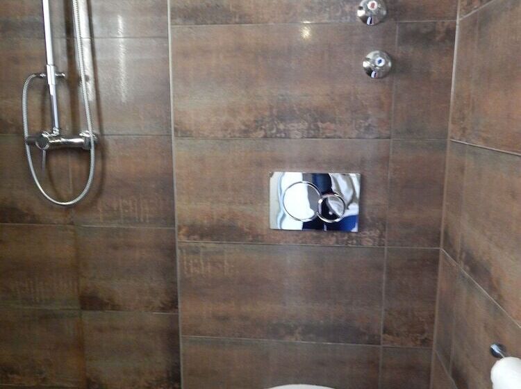 اتاق استاندارد, Montree