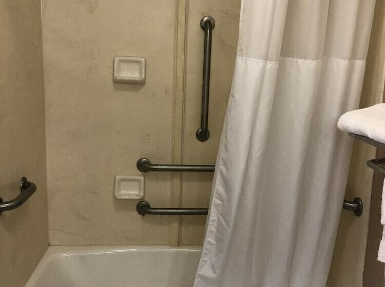 Quarto Standard 2 Camas Casal, Quality Inn Clinton  Laurens I26