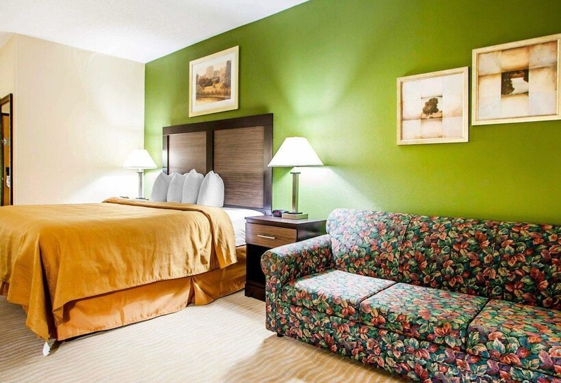 Lakosztály, Quality Inn & Suites