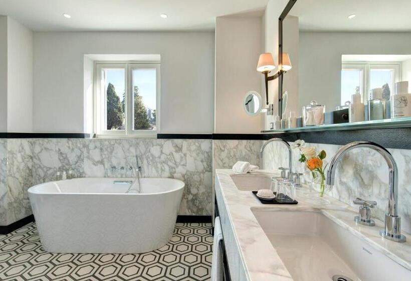 Suite Junior, Rocco Forte Hotel De La Ville