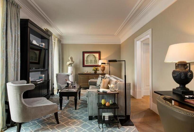 Suite con Terrazza, Rocco Forte Hotel De La Ville